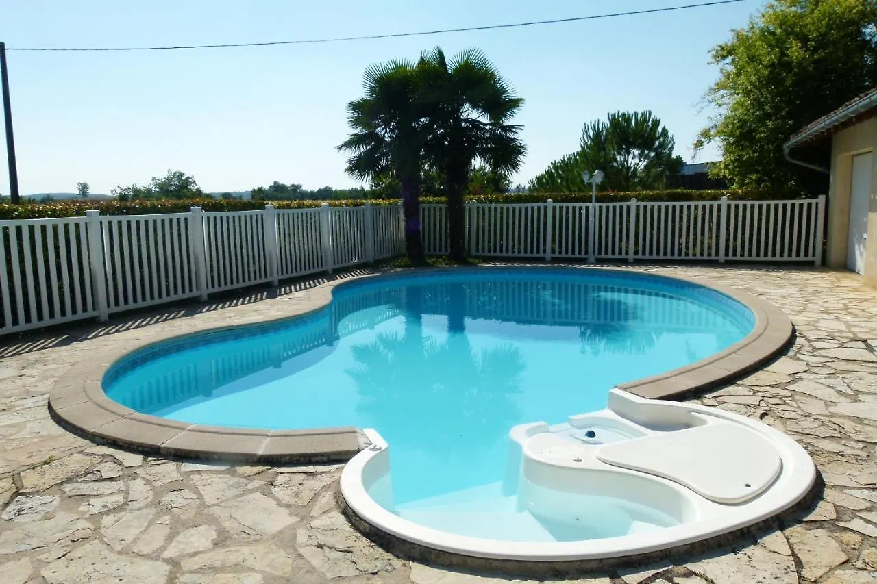 Villa Confortable Proche D'Ornezan Avec Piscine Privee